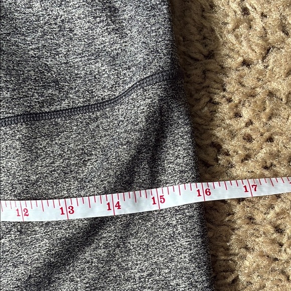 Victoria's Secret Gray Capris - Picture 6 of 9